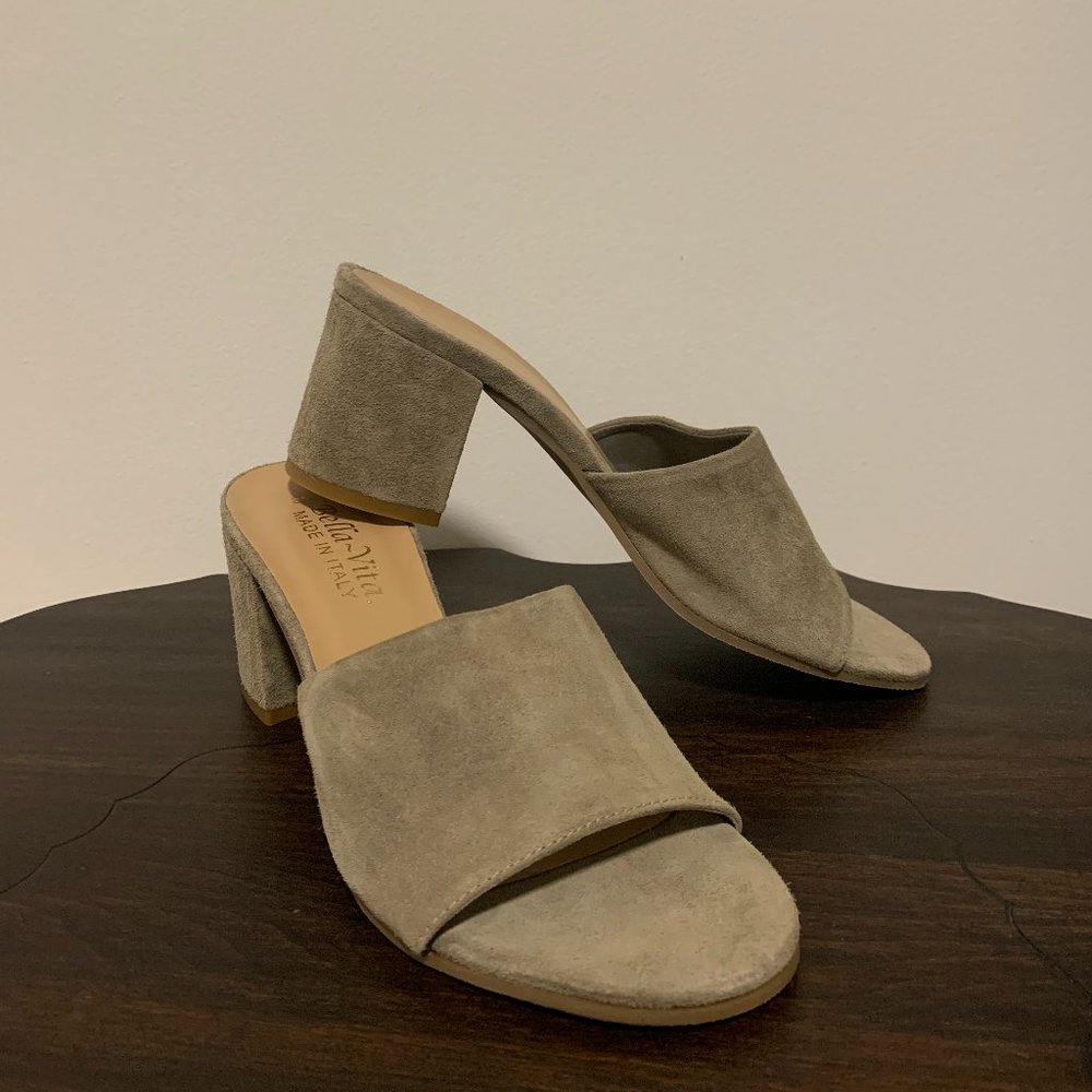 NWOT BELLA VITA Grey Suede Heeled Sandal-Size 8